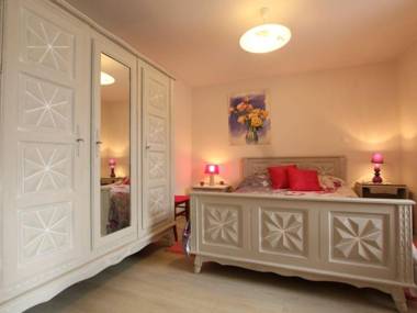 Gîte Saint-Georges-Lagricol 4 pièces 6 personnes - FR-1-582-232