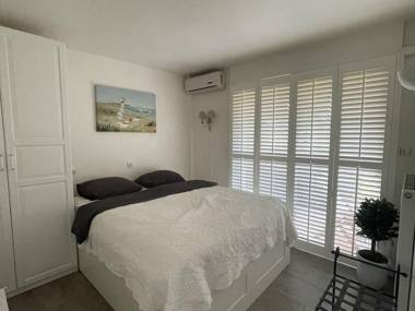 Inviting Apartment in South of France near the Sea