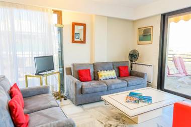 VIEIL ANTIBES VISTA AP3093 by RIVIERA HOLIDAY HOME