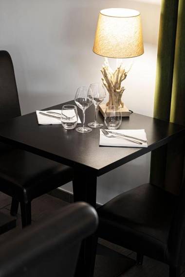 Logis Hôtel Les Pierres Dorées