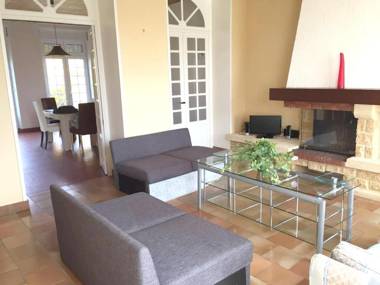 Maison de 3 chambres avec vue sur la ville jardin clos et wifi a Angerville