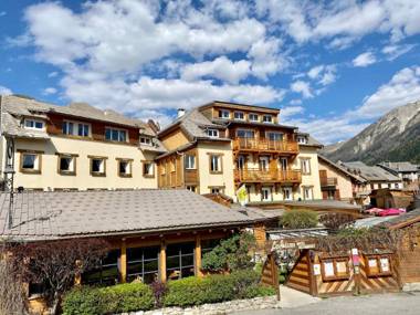 Hôtel Restaurant & Spa Les Autanes