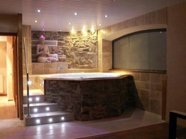 Hôtel Restaurant & Spa Les Autanes