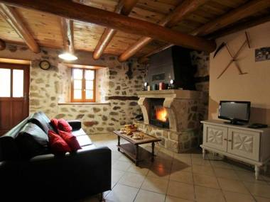 Gîte Allègre 4 pièces 6 personnes - FR-1-582-151