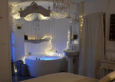 L'Escapade Aixoise Sauna Balnéo Jacuzzi All Inclusive