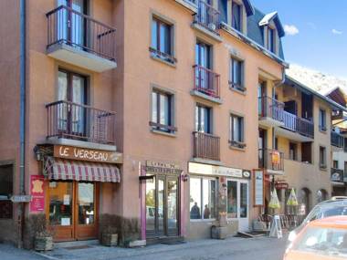 Studio a Aiguilles a 5 km des pistes