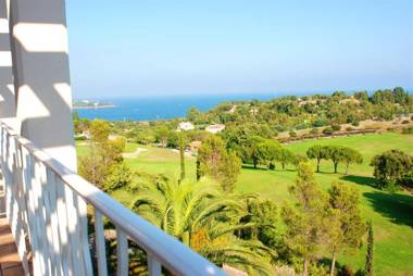 Appartement de 2 chambres avec vue sur la mer piscine partagee et terrasse amenagee a Agay a 1 km de la plage