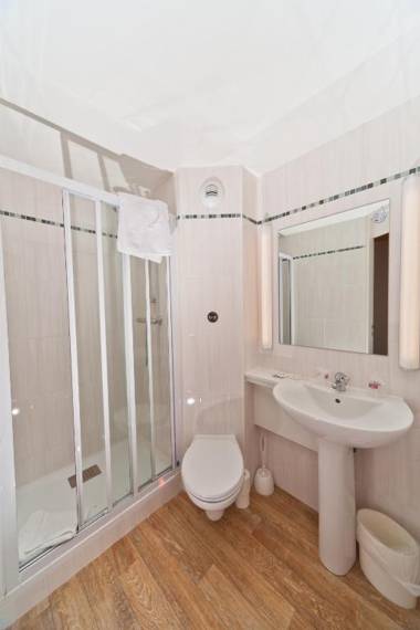 Best Hotel Rouen Est / Val De Reuil