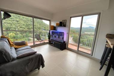 Beautiful apartment with private pool and balcony!