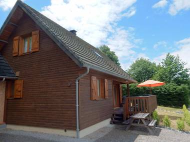 Peaceful Chalet in Beaulieu with Whirlpool and Terrace
