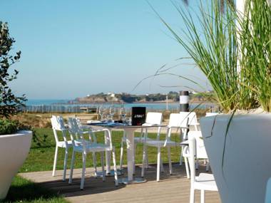 Nicely maintained apartment 100 meters from the beach of Guidel
