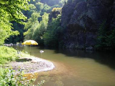 Maison de 3 chambres avec jardin clos a Lacrouzette