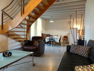 Gîte Agonges 3 pièces 4 personnes - FR-1-489-36