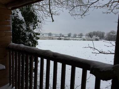 La Cabane aux Secrets - Au Milieu de Nulle Part