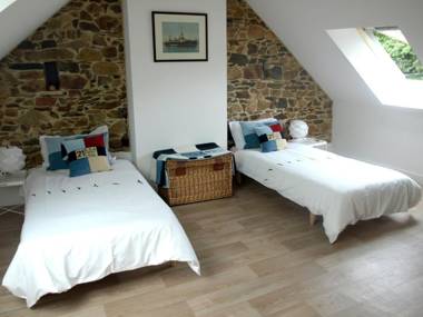 Maison de 2 chambres avec jardin clos a Pordic a 3 km de la plage