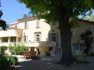 Cozy Mansion in Provence France with Swimming Pool