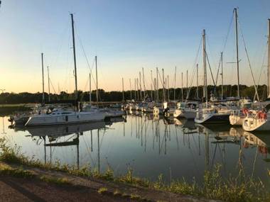 Bungalow de 2 chambres avec piscine partagee jardin clos et wifi a Meschers sur Gironde