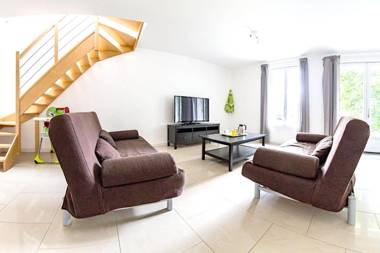 Maison de 3 chambres avec jardin clos et wifi a Monthenault