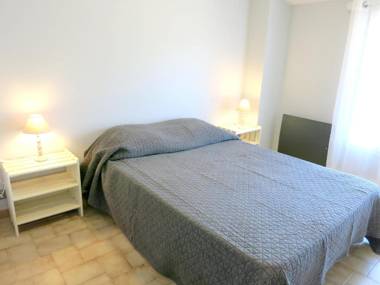 Maison de 2 chambres avec piscine privee terrasse amenagee et wifi a Barjols