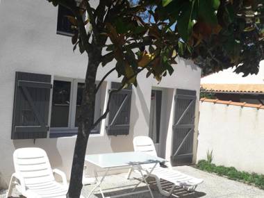 Maison La Faute-sur-Mer 2 pièces 4 personnes - FR-1-476-13