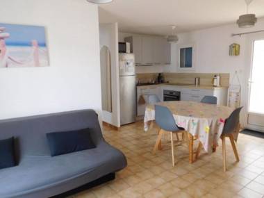 Villa La Faute-sur-Mer 2 bedrooms 6 persons - FR-1-476-91