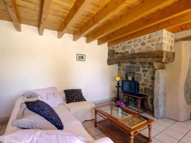 Gîte Les Salles 3 pièces 4 personnes - FR-1-496-66