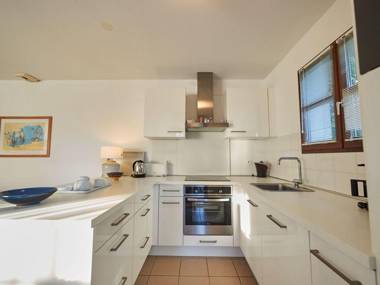 Spacious detached villa with covered terrace in nature reserve with a castle