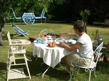 Chambres d'Hôtes - Les Bujours