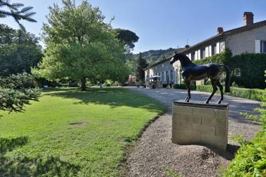 La Chapelle aux Acacias
