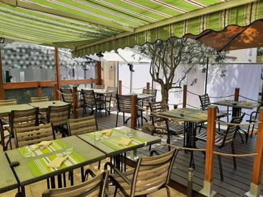 Logis Hôtel Le Lion d'Or