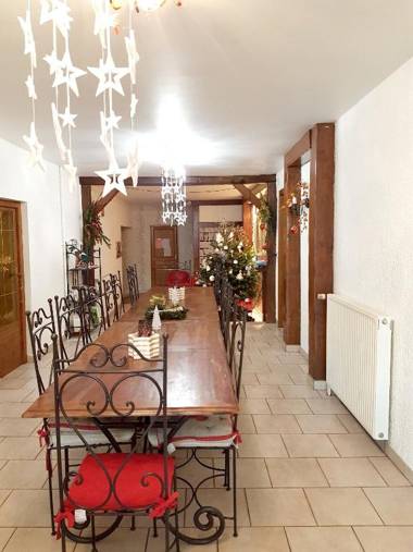 Villa de 6 chambres avec piscine privee jacuzzi et jardin clos a Ottonville