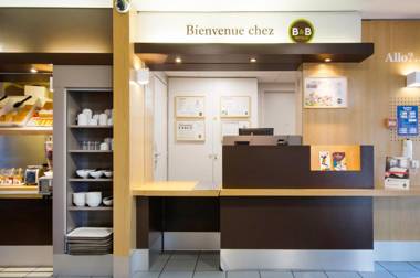 B&B HOTEL CHARTRES Le Forum