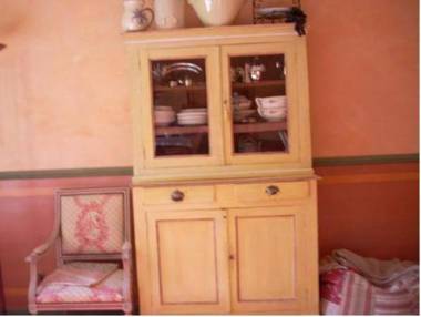 Cozy Apartment with Swimming Pool Terrace Garden Parking