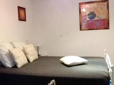 Maison de 2 chambres avec piscine privee jardin clos et wifi a Jouques