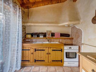 Charming village house with swimming pool within walking distance of bakery restaurants and river