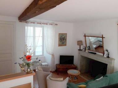 Gîte Ébreuil 3 pièces 5 personnes - FR-1-489-70