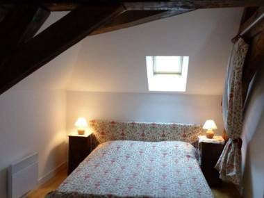 Gîte Ébreuil 3 pièces 5 personnes - FR-1-489-70