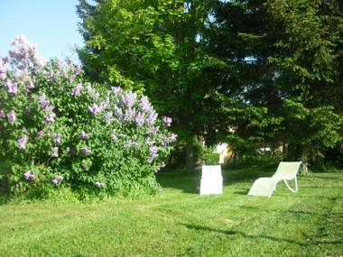 Gîte Ébreuil 3 pièces 4 personnes - FR-1-489-19