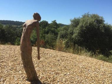 Charming Villa in Villes-sur-Auzon with Swimming Pool