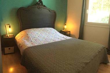 Agréable partie de maison avec piscine en plein cœur du Luberon (Vaucluse) pour 4/6 personnes. LS2-356 INFIERMA