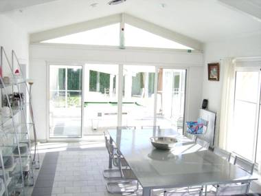 Villa de 6 chambres avec piscine privee sauna et jardin clos a Meynes