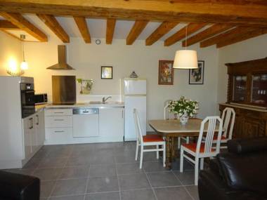 Gîte Huismes 3 pièces 5 personnes - FR-1-381-370