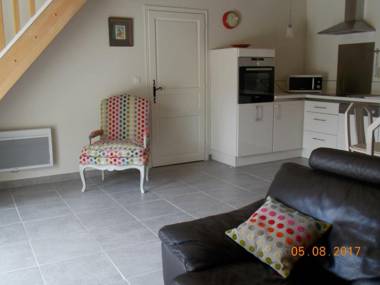 Gîte Huismes 3 pièces 5 personnes - FR-1-381-370