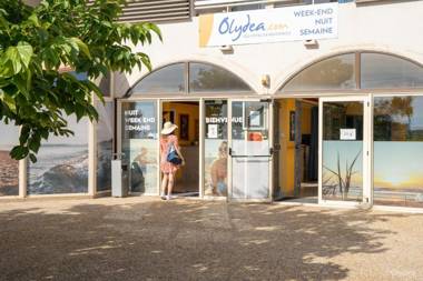 Adonis Saint Pierre la mer by Olydea