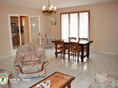 Gîte Saint-Laurent-de-Lin 4 pièces 6 personnes - FR-1-381-501