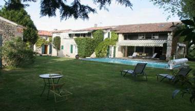 Les Hôtes du Paradis