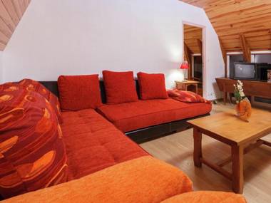 Former farmhouse fully renovated with garden near the Auvergne volcanoes