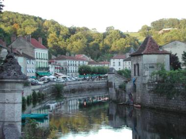 Villa Gites Chambre d hôtes avec piscine Dordogne 2-4-6-8-10 personnes