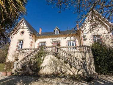 Beautiful Mansion with Private Swimming Pool in Aquitaine