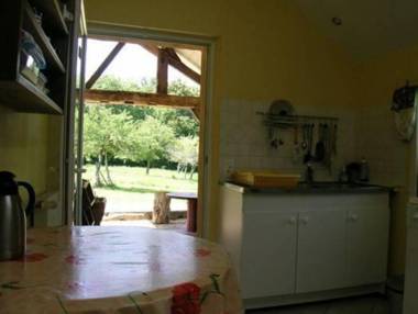 Pleasant Holiday Home in Isigny-Le-Buat with Garden